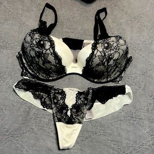 Victoria Secret 2 Piece Set